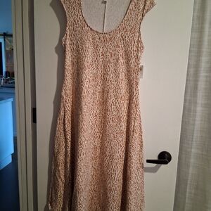 Old Navy Sleeveless Tan and White Patterned Swing Dress